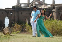 Thadaiyara Thaakka Movie Stills